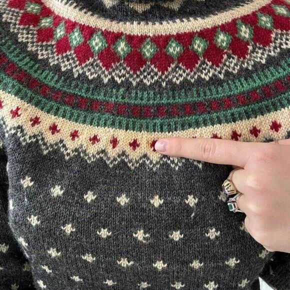 Vintage 1950s Womens Hand Knit 100% Wool Norwegian Fair Isle Sweater XS - Picture 8 of 8